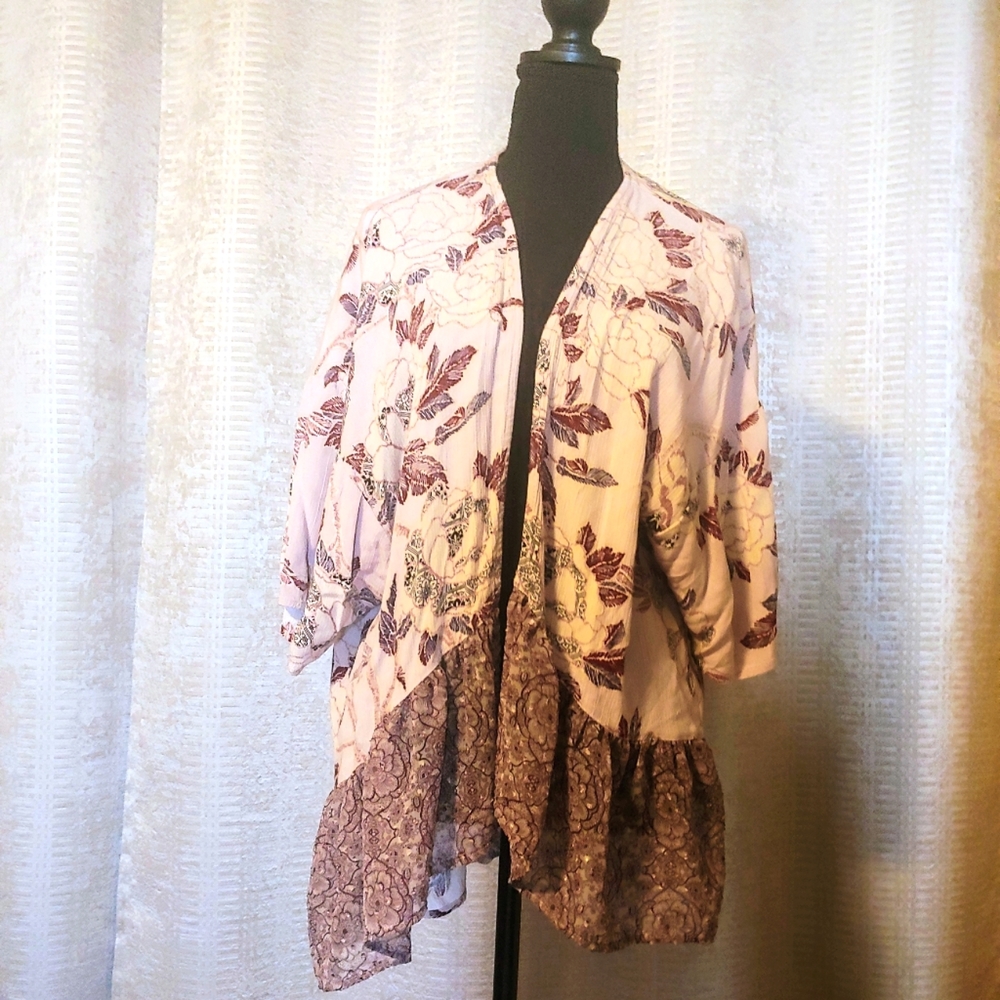 Knox Rose purple oversized cardigan / Kimono ruffled with floral design Size S